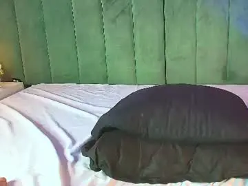 Chaturbate Live Sex of alana_petite