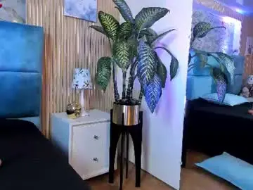 Chaturbate Watch Live Sex Cams of delphine_doll