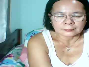 Chaturbate Sex Cam of mombastic55