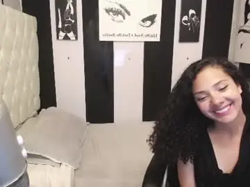 Chaturbate Watch Live Sex Cams of lucy_lorelei