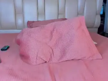Chaturbate Live Sex Cam of dakotaslender