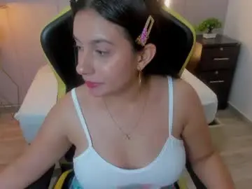 kira_relish from chaturbate