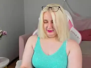 Chaturbate Sex Chat of lioraardyn