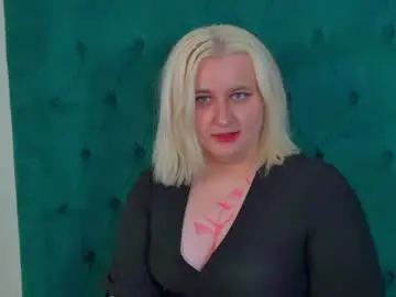 Chaturbate Adult Video Chat of lioraardyn