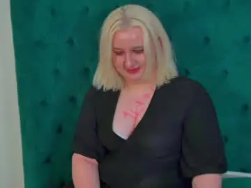 Chaturbate Live Sex Cam of lioraardyn