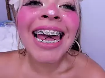 Chaturbate Best live sex cam show of miss_lucyla