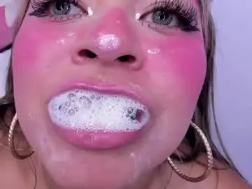 miss_lucyla from chaturbate