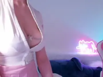 Chaturbate Free Porn Cam of poompoompeach_