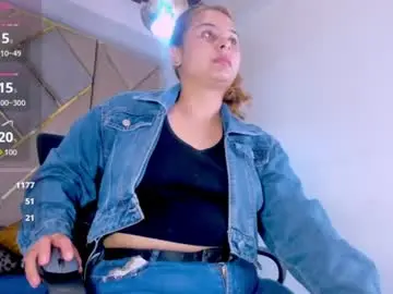 Chaturbate Sex Chat of mikaelastonne
