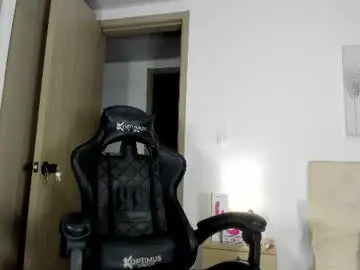Chaturbate Watch Live Sex Cams of brenda_x_x