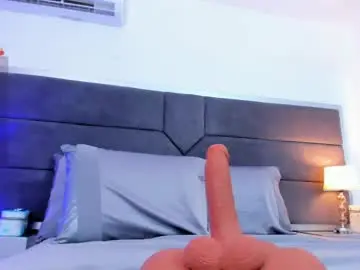Chaturbate Live Sex of mia_poppy