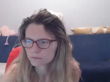 Chaturbate Live Sex Cam of shy_moony
