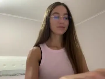 Chaturbate Free Porn Cam of emberfamn
