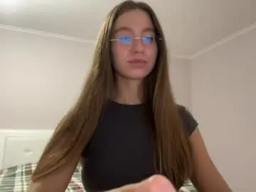 Chaturbate Live Sex Cam of emberfamn