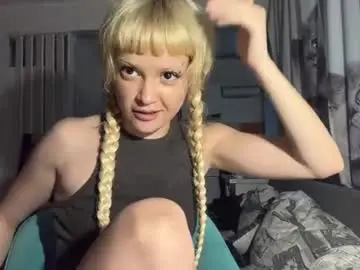 Chaturbate Live Sex Cam of christiechorney