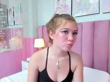 Chaturbate Live Porn of hellencute18_