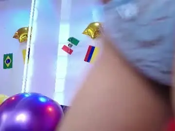 Chaturbate Sex Cam of maddie_t18