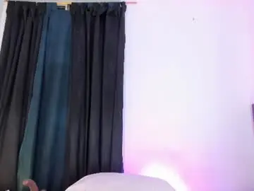 Chaturbate Live Sex Cam of aisha_h_
