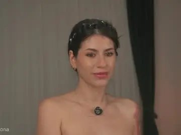 Chaturbate Adult Video Chat of alyonaqueen_