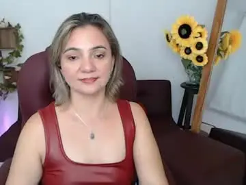 ana_hotmilf from chaturbate