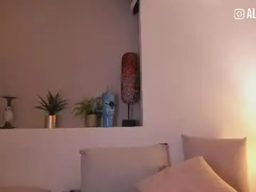 Chaturbate Live Sex Cam of ally_addams