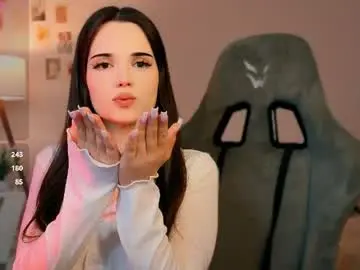 luenesente from chaturbate