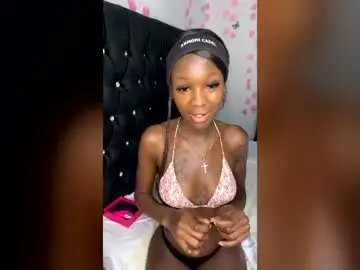 Chaturbate Live Porn of petite_divah254