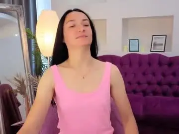 Chaturbate Nude Webcam of emilygreyy__