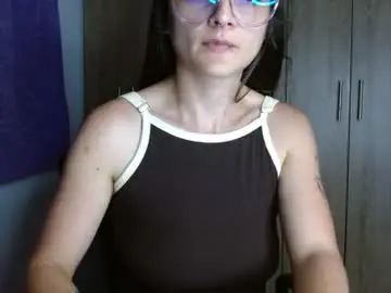 Chaturbate Free Live Porn of lilcoralinne_0