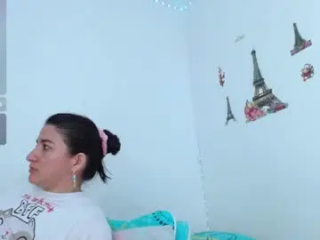 Chaturbate Sex Cam of emelyross_