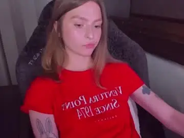 mollydangerous from chaturbate
