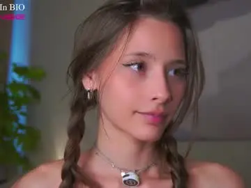 Chaturbate Live Sex Cam of falinecrosthwaite