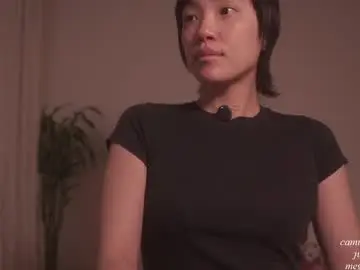 Chaturbate Live Sex Cam of meganmei666