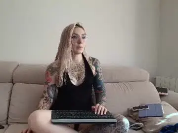 Chaturbate Best live sex cam show of tattoobbgirl