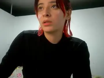 bella_thorne1999 from chaturbate