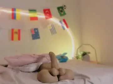 katiepeach_ from chaturbate