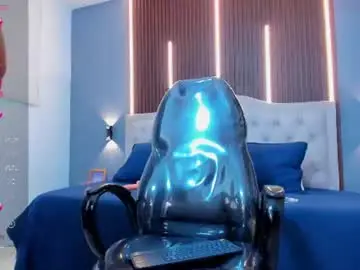 Chaturbate Watch Live Sex Cams of mikaela_petite18