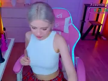 Chaturbate Live Sex Cam of wendylovelylovew