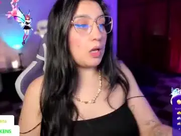 Chaturbate Nude Webcam of tellme_maddie