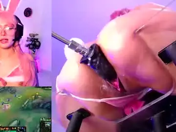 Chaturbate Live Sex Cam of vivicute_