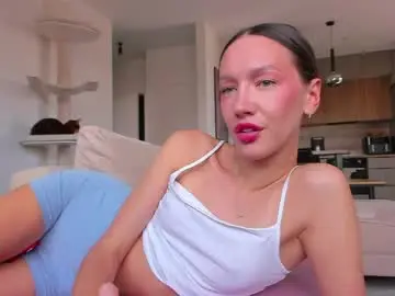 Chaturbate Live Sex Cam of awgustina_sweetheart22