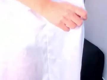 Chaturbate Free Porn Cam of naughtymilfx___
