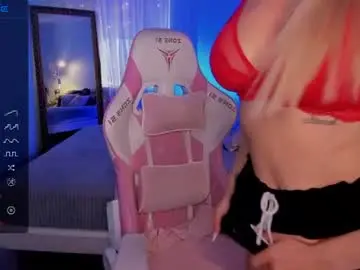 Chaturbate Live Sex Cam of adeleroberts