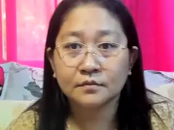 Chaturbate Live Sex Cam of sweetpilipina88