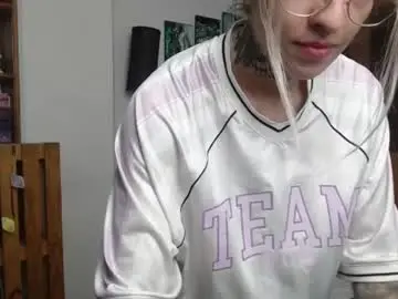 Chaturbate Live Porn of alicee_logan_