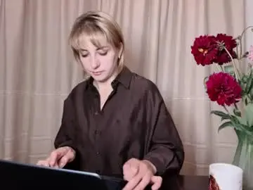 Chaturbate Free Porn Cam of crystalfever_