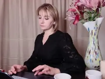 Chaturbate Watch Live Sex Cams of crystalfever_