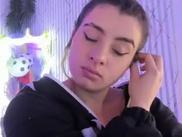 Chaturbate Live Sex of naomy_tay1
