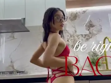 ellie_apex from chaturbate