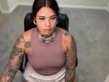 Chaturbate Nude Webcam of kiki_ink69